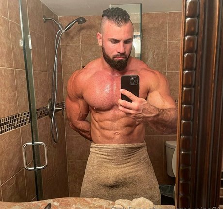 Nacktes geleaktes OnlyFans-Foto von Marcopino91