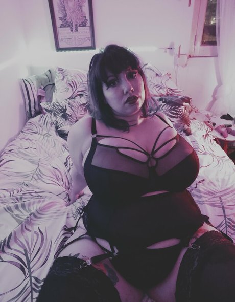 Nacktes geleaktes OnlyFans-Foto von Bbwaltswitch