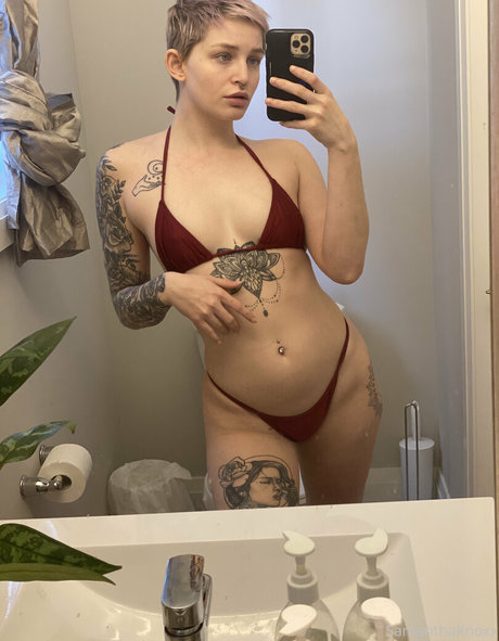 Nacktes geleaktes OnlyFans-Foto von Samanthaknoxxoxo