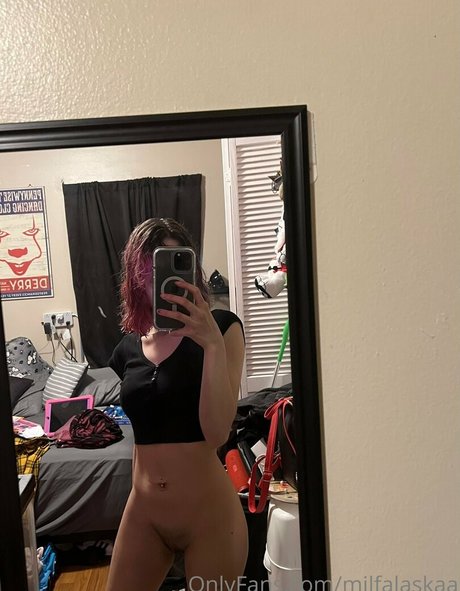 Nacktes geleaktes OnlyFans-Foto von Milfalaskaa