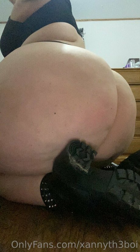 Nacktes geleaktes OnlyFans-Foto von Xannyth3boi