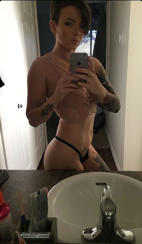 Nacktes geleaktes OnlyFans-Foto von Indi Rossi