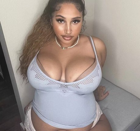 Nacktes geleaktes OnlyFans-Foto von Jeanette Prakash