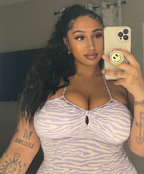 Nacktes geleaktes OnlyFans-Foto von Jeanette Prakash