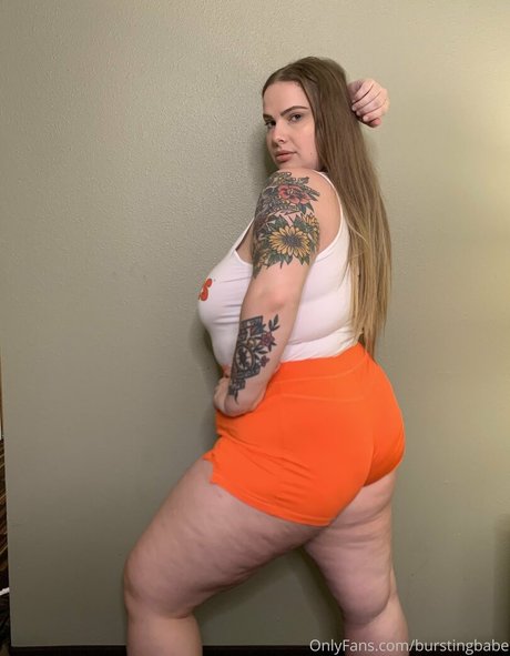 Nacktes geleaktes OnlyFans-Foto von Burstingbabe