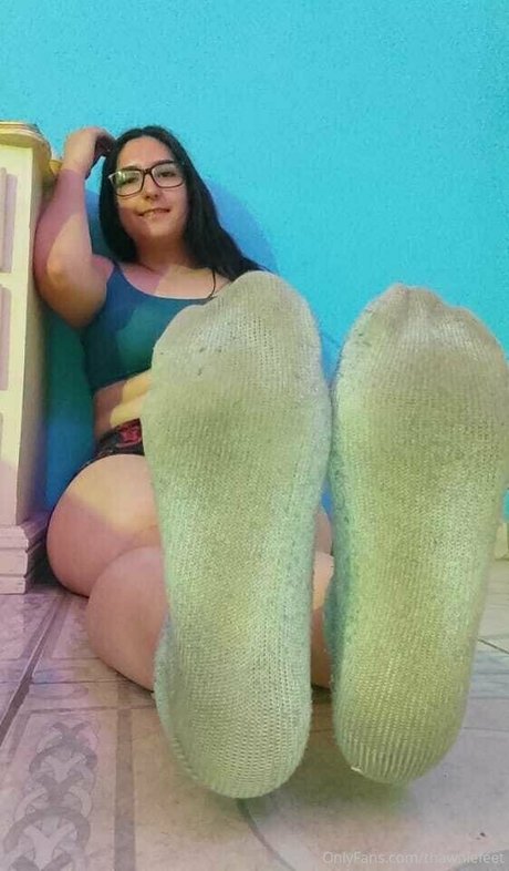 Nacktes geleaktes OnlyFans-Foto von Thawniefeet