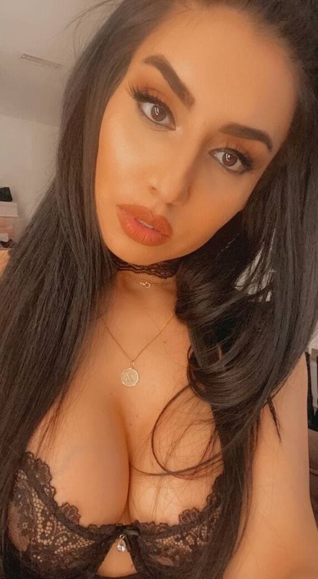 Nacktes geleaktes OnlyFans-Foto von Mynameiszaraaa
