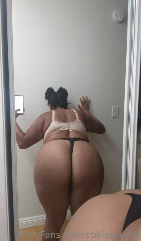 Nacktes geleaktes OnlyFans-Foto von Cbkissess95