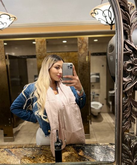 Nacktes geleaktes OnlyFans-Foto von Jazmin Gurrola