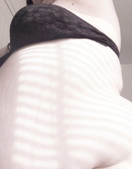 Nacktes geleaktes OnlyFans-Foto von Becomingmads