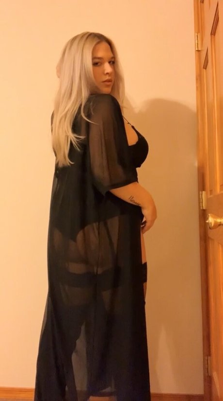 Nacktes geleaktes OnlyFans-Foto von Sierra K