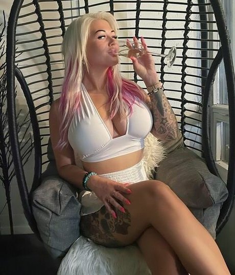 Nacktes geleaktes OnlyFans-Foto von Jeaerbest