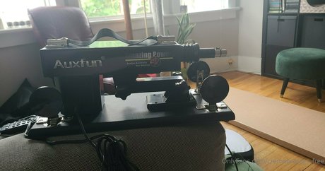 Nacktes geleaktes OnlyFans-Foto von Cremebrulegsfree