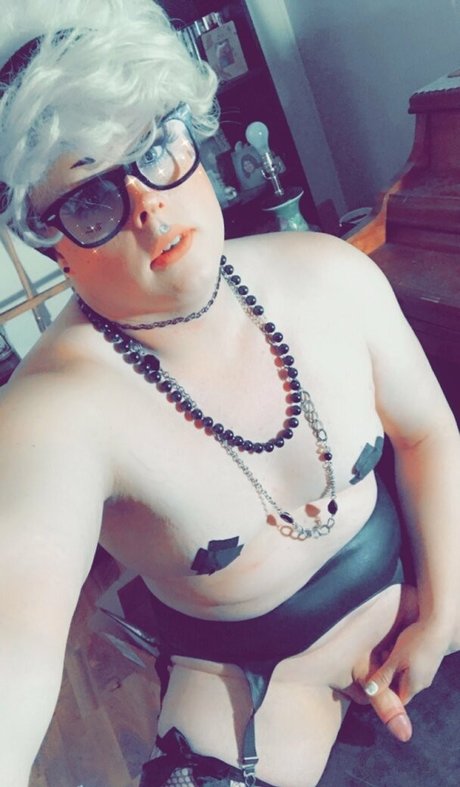 Nacktes geleaktes OnlyFans-Foto von Tinadarling