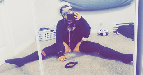 Nacktes geleaktes OnlyFans-Foto von Tinadarling