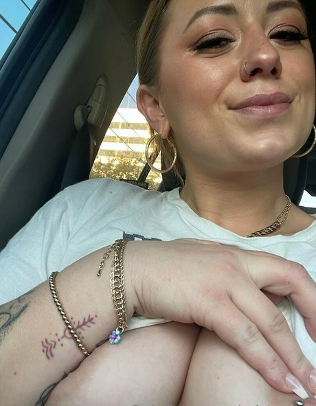 Nacktes geleaktes OnlyFans-Foto von Miamars