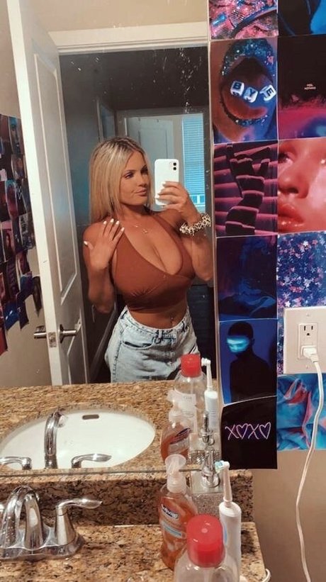 Nacktes geleaktes OnlyFans-Foto von Emma Greenshields