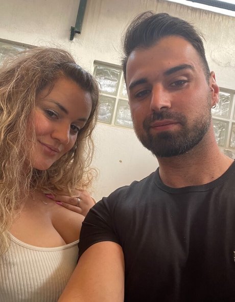 Nacktes geleaktes OnlyFans-Foto von Thisgamingcouple