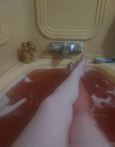 Nacktes geleaktes OnlyFans-Foto von Succubuskitty420