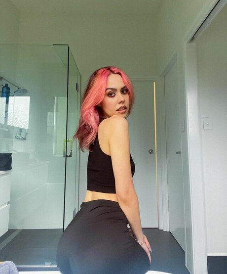 Nacktes geleaktes OnlyFans-Foto von Mikaila Delgado