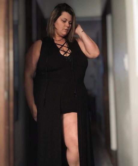 Nacktes geleaktes OnlyFans-Foto von Plussizeandfine