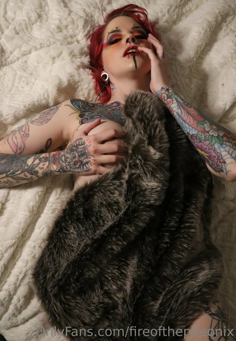 Nacktes geleaktes OnlyFans-Foto von Fireofthepheonix