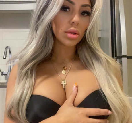 Nacktes geleaktes OnlyFans-Foto von Milliondollamamiiii