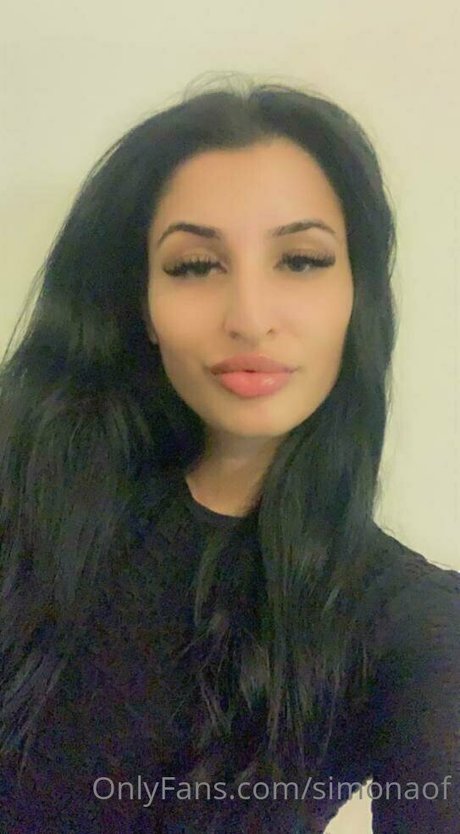 Nacktes geleaktes OnlyFans-Foto von Simonaof