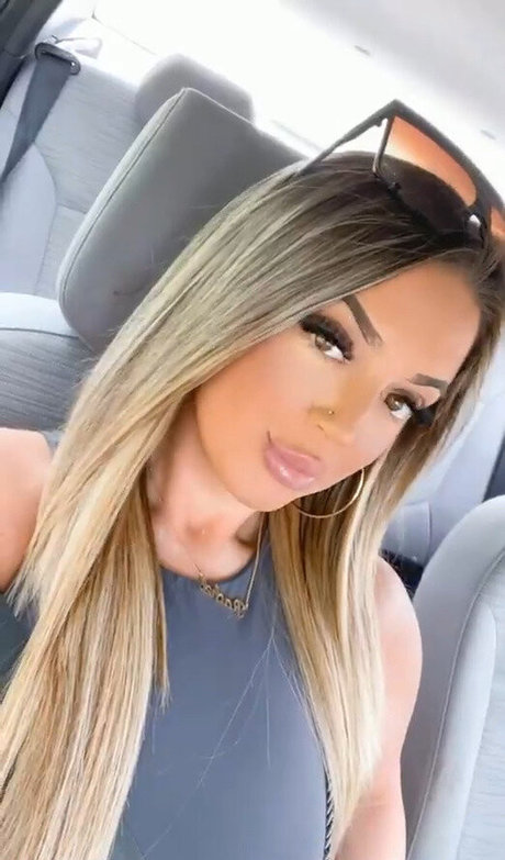 Nacktes geleaktes OnlyFans-Foto von Rachel S