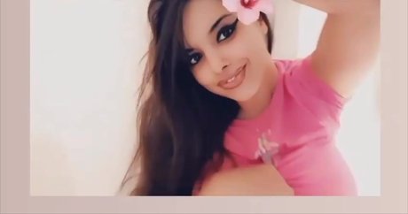 Nacktes geleaktes OnlyFans-Foto von Atlanna