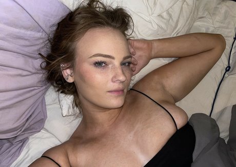 Nacktes geleaktes OnlyFans-Foto von Lindsaylohann