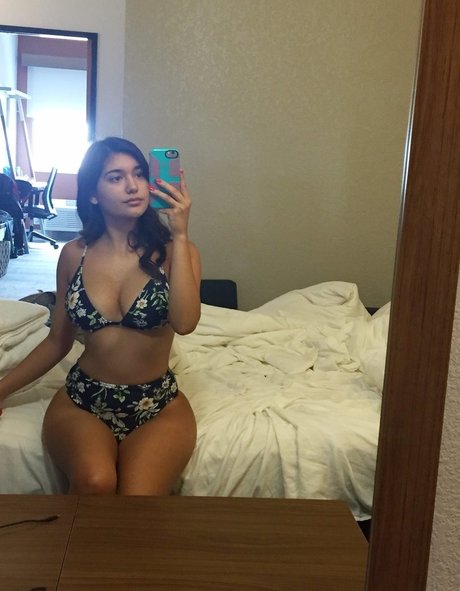 Nacktes geleaktes OnlyFans-Foto von Chloe Medina