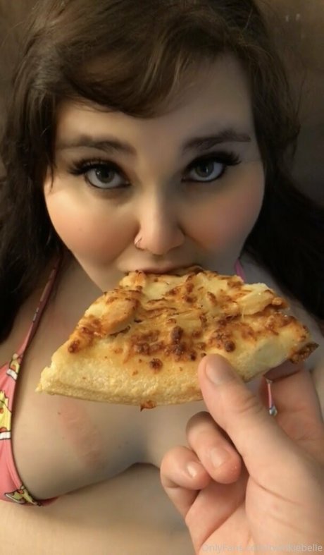 Nacktes geleaktes OnlyFans-Foto von Twinkiebelle